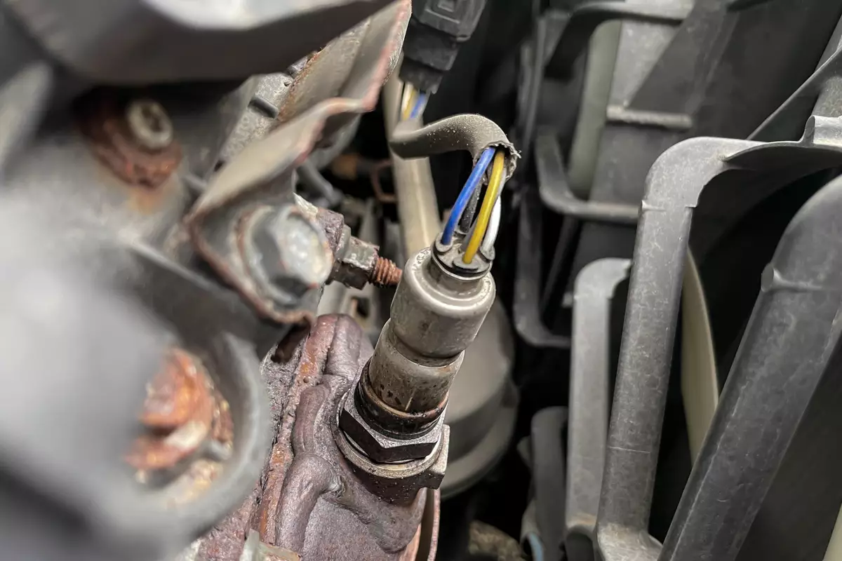 A worn installed oxygen sensor