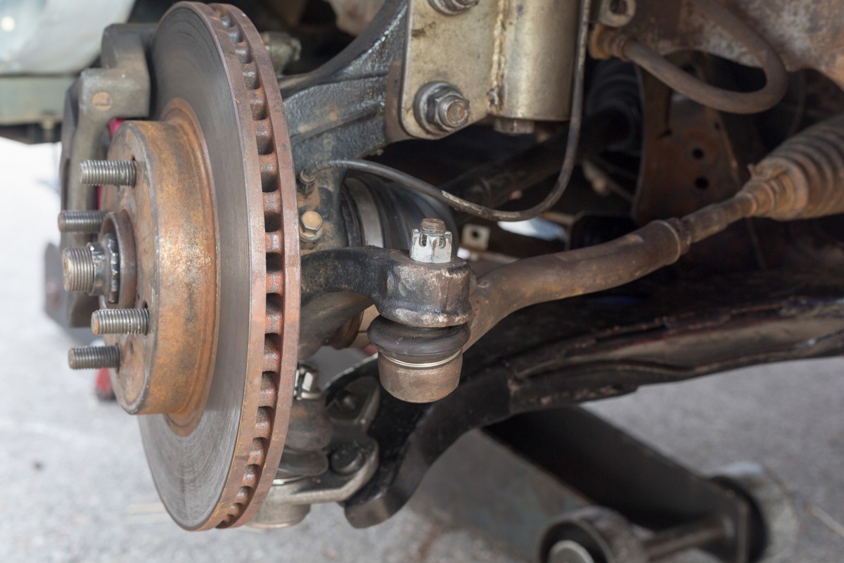 Side view of a vehicle's wheel bearing, showing the ball joint